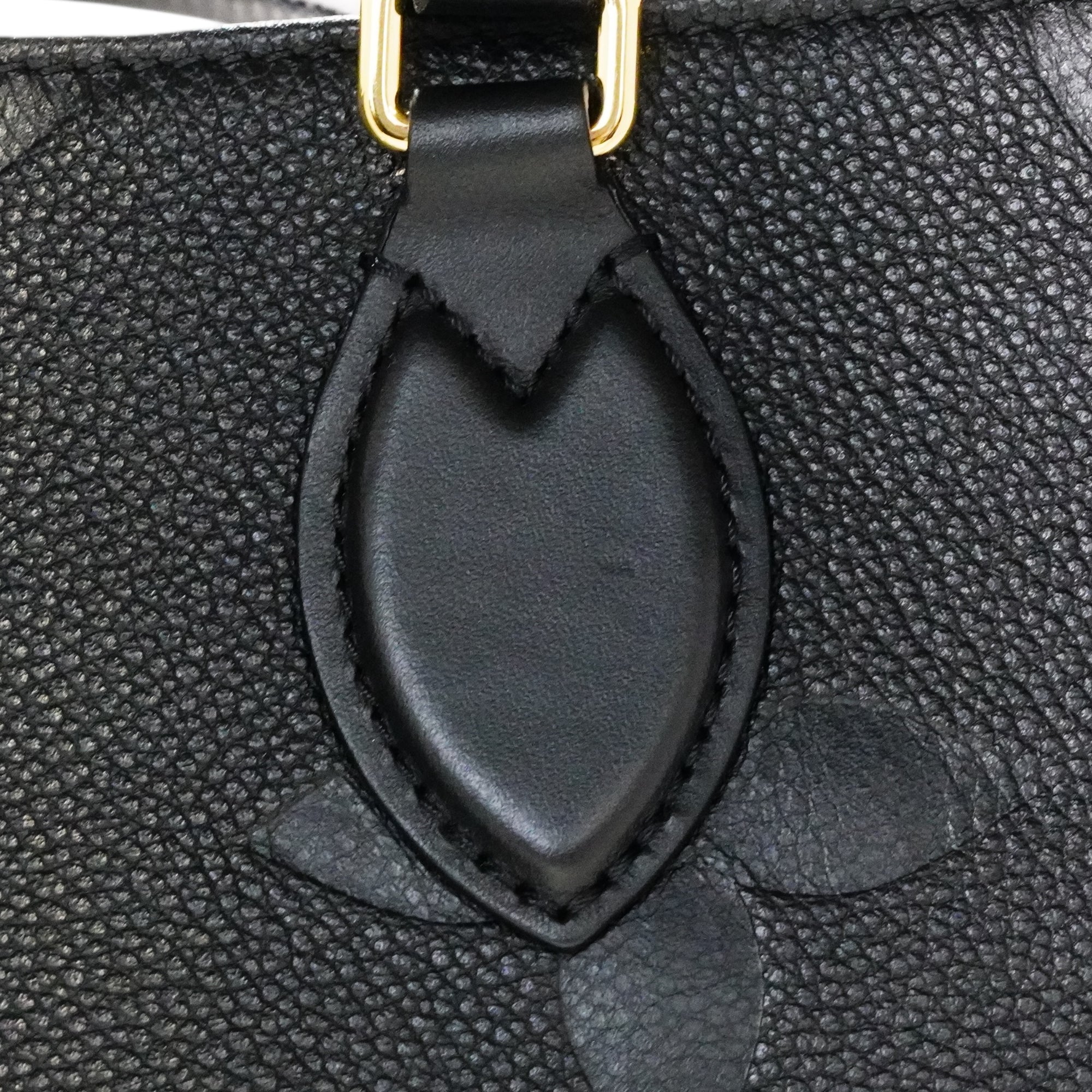 ルイヴィトン　オンザゴーMMブラックモノグラム