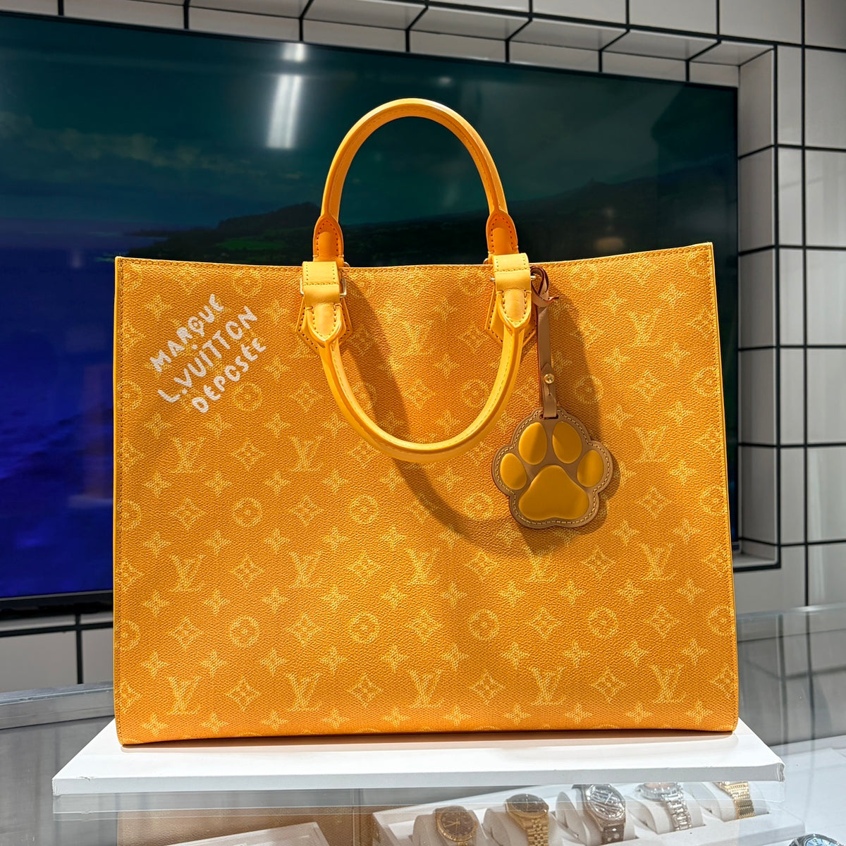 LOUIS VUITTON ルイヴィトン サックプラ 24H PVC レザー イエロー