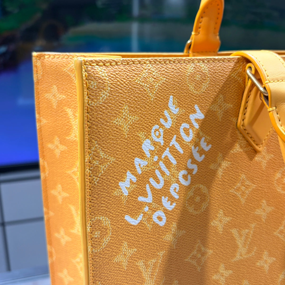 LOUIS VUITTON ルイヴィトン サックプラ 24H PVC レザー イエロー