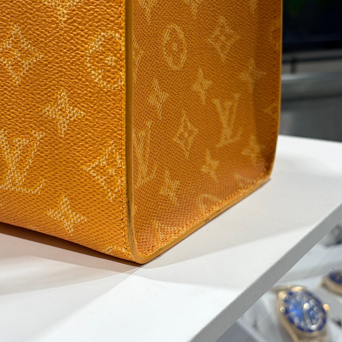 LOUIS VUITTON ルイヴィトン サックプラ 24H PVC レザー イエロー