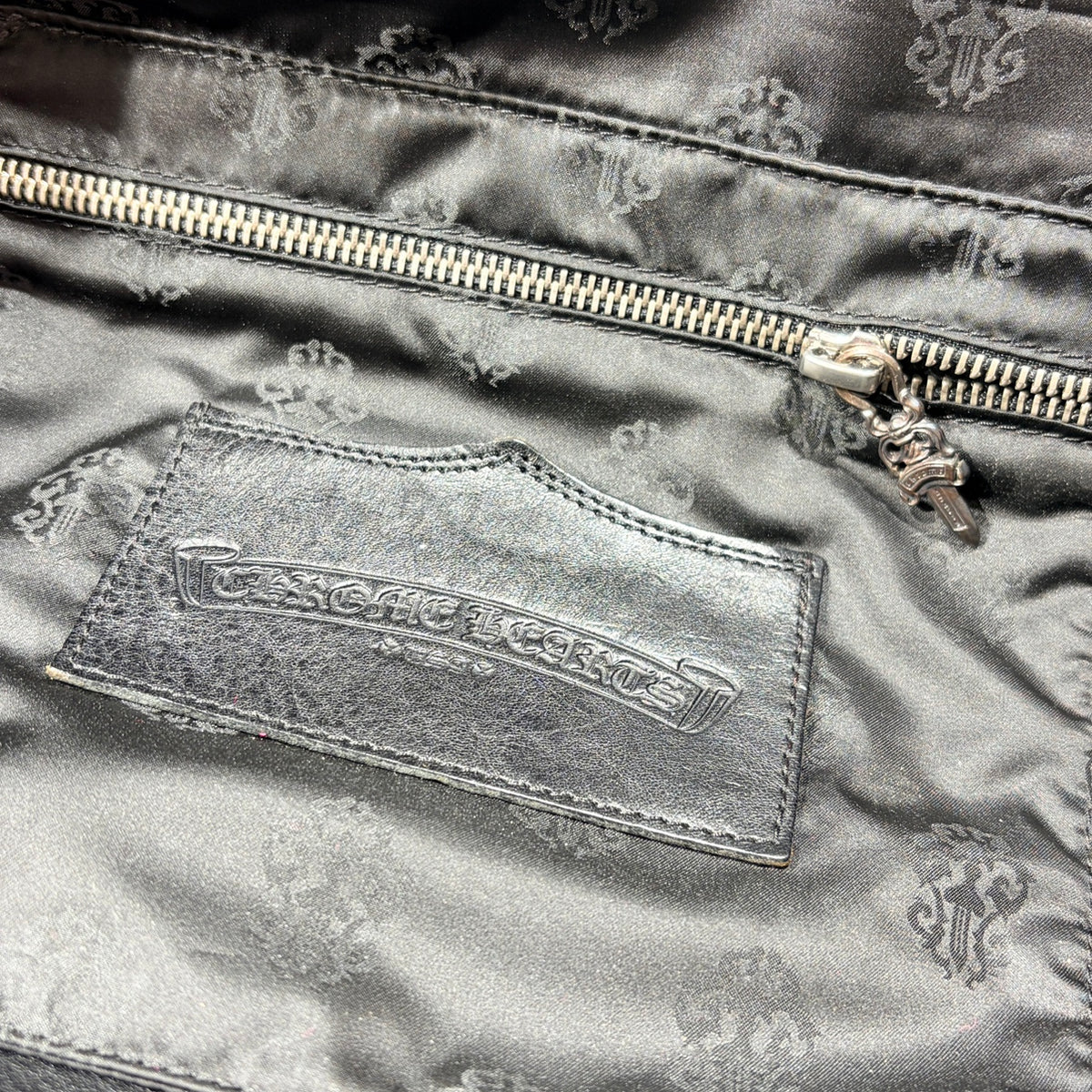 CHROME HEARTS クロムハーツ レザーボストンバッグ ブラック セメタリークロスパッチ