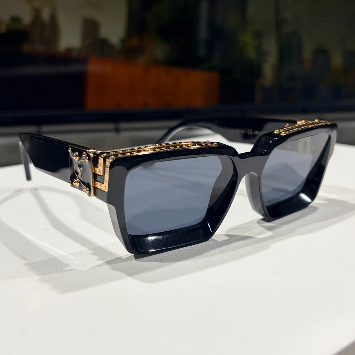 LOUIS VUITTON ルイヴィトン 1.1 ミリオネア スクエア サングラス