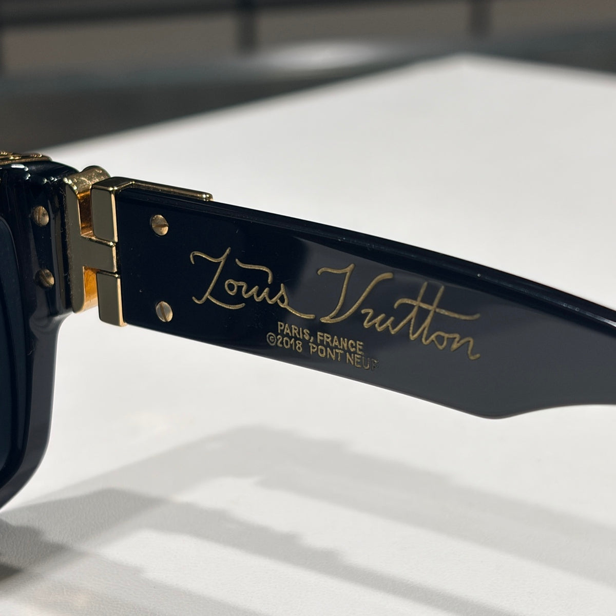 LOUIS VUITTON ルイヴィトン 1.1 ミリオネア スクエア サングラス