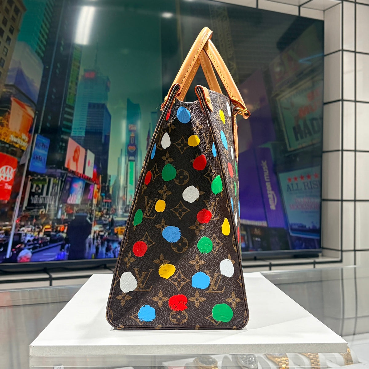 LOUIS VUITTON ルイヴィトン LV×YK オンザゴー MM ペインティッド ドット
