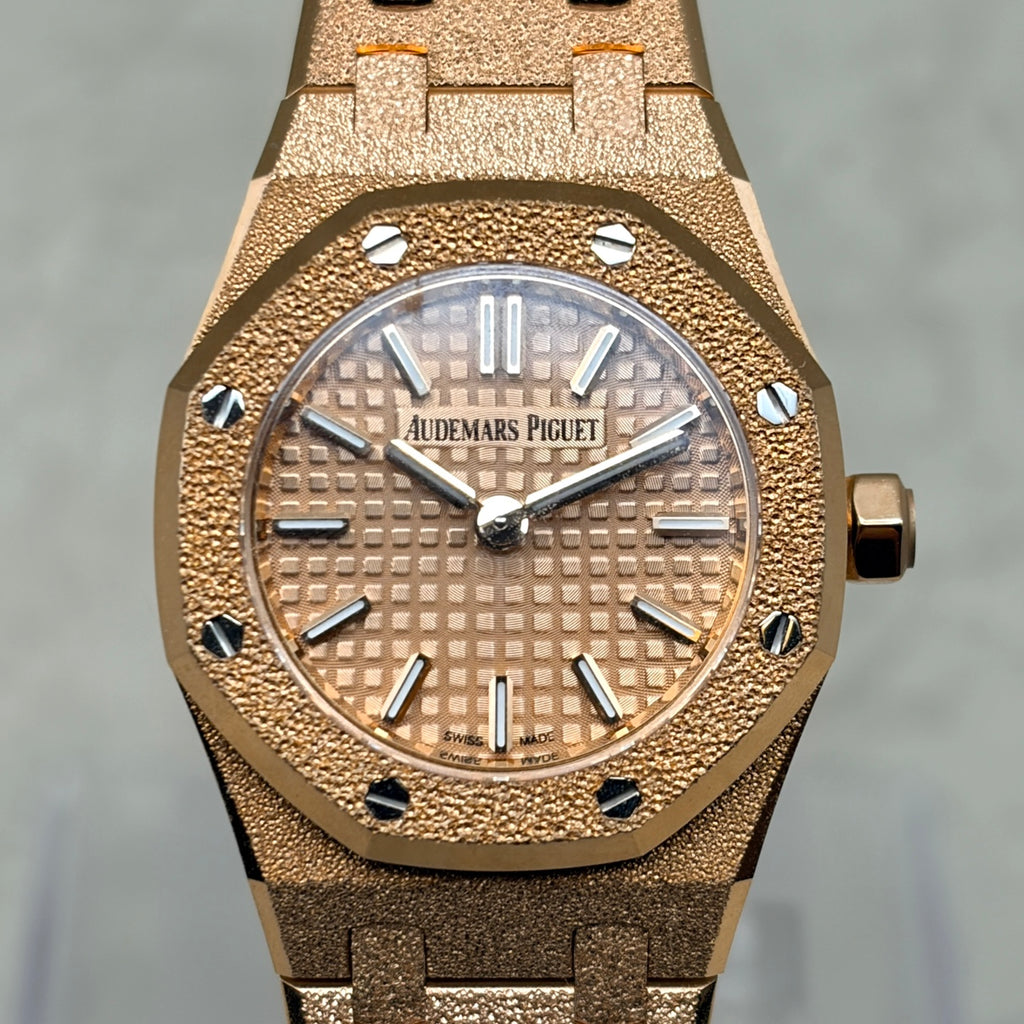 AUDEMARS PIGUET オーデマピゲ ロイヤルオーク ミニ フロステッドゴールド 67630OR.GG.1312OR.01-C