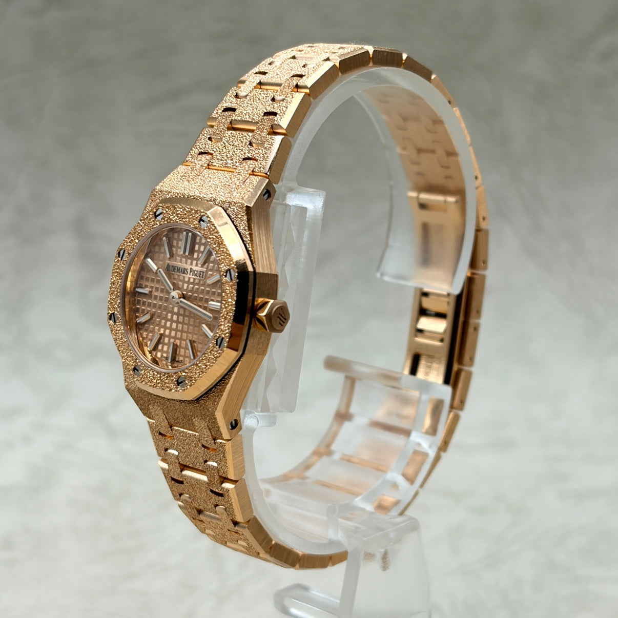 AUDEMARS PIGUET オーデマピゲ ロイヤルオーク ミニ フロステッドゴールド 67630OR.GG.1312OR.01-C