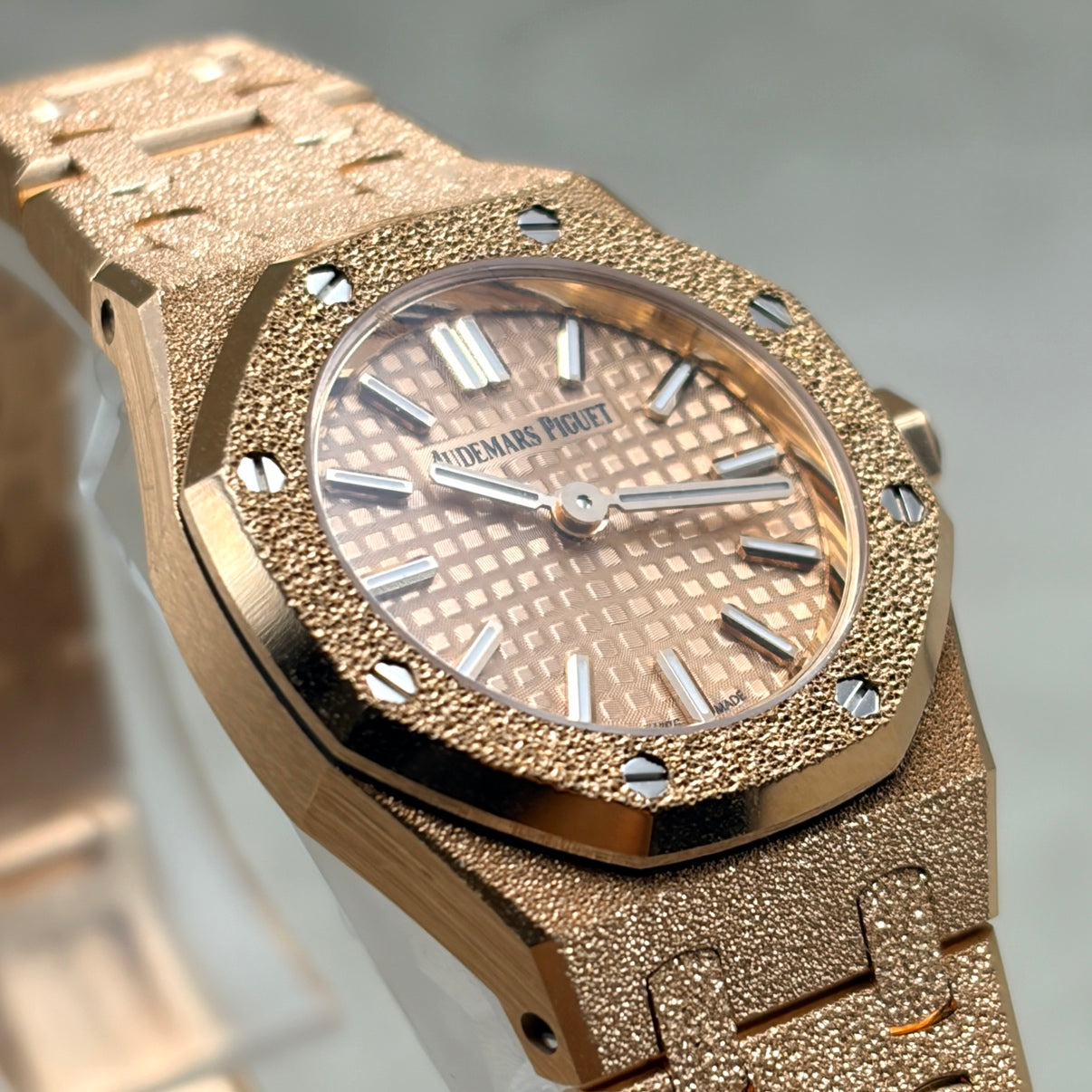 AUDEMARS PIGUET オーデマピゲ ロイヤルオーク ミニ フロステッドゴールド 67630OR.GG.1312OR.01-C