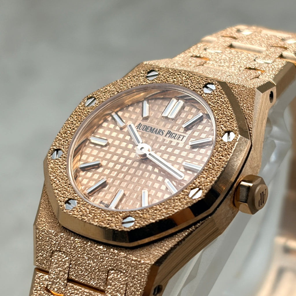 AUDEMARS PIGUET オーデマピゲ ロイヤルオーク ミニ フロステッドゴールド 67630OR.GG.1312OR.01-C