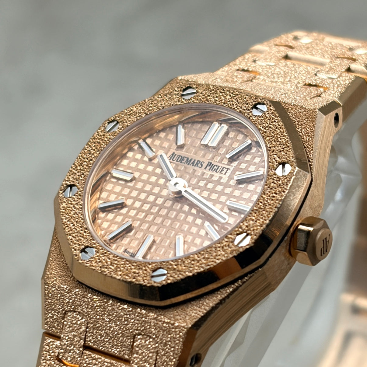 AUDEMARS PIGUET オーデマピゲ ロイヤルオーク ミニ フロステッドゴールド 67630OR.GG.1312OR.01-C