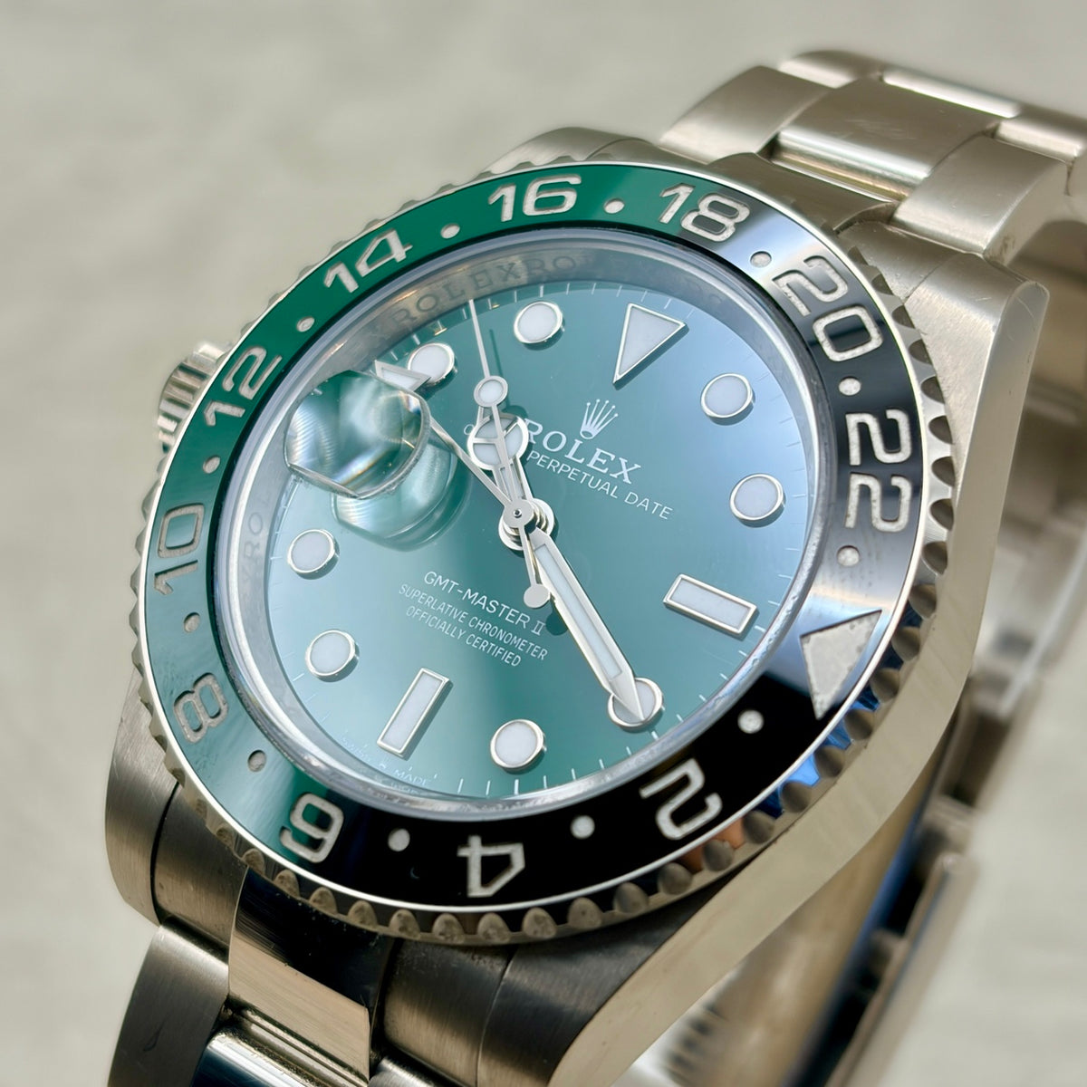 ROLEX ロレックス GMTマスターII 126729VTNR グリーン文字盤