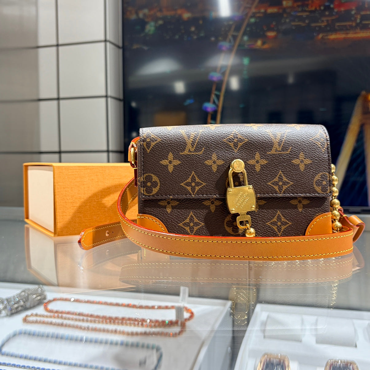 LOUIS VUITTON ルイヴィトン スティーマー・ウェアラブル ウォレット モノグラム・アーカイブ M14738