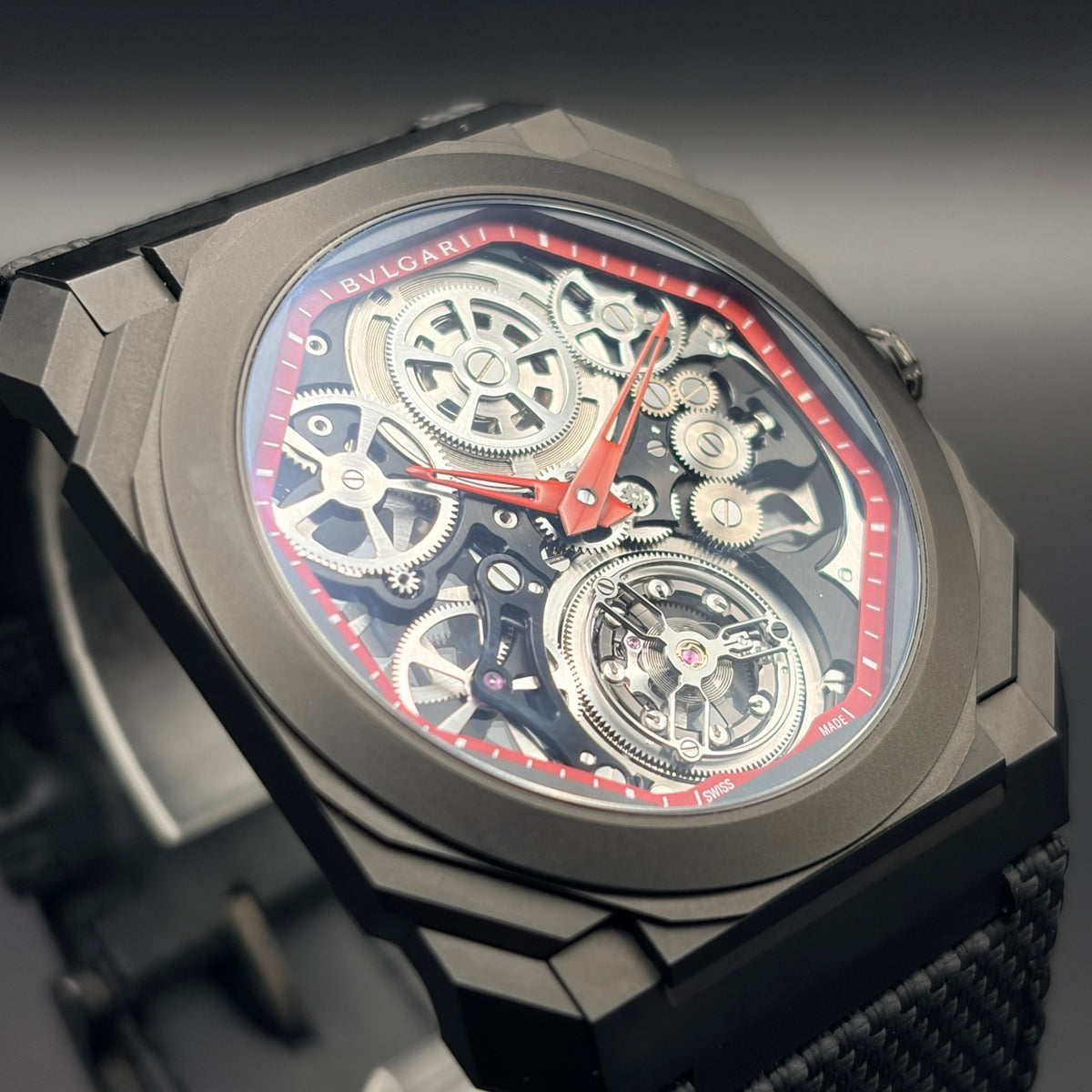 BVLGARI ブルガリ オクト フィニッシモ トゥールビヨン スケルトンブラック&レッド 103535