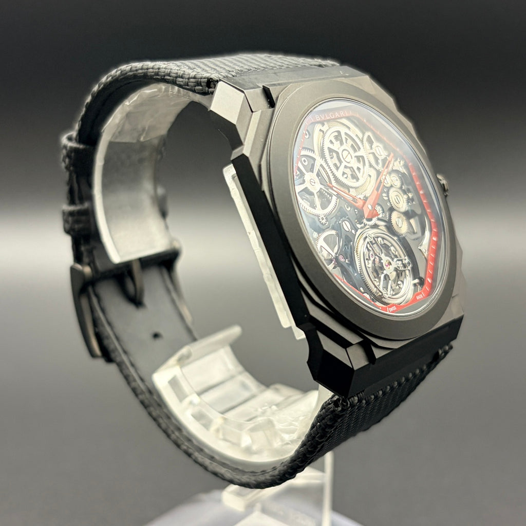 BVLGARI ブルガリ オクト フィニッシモ トゥールビヨン スケルトンブラック&レッド 103535