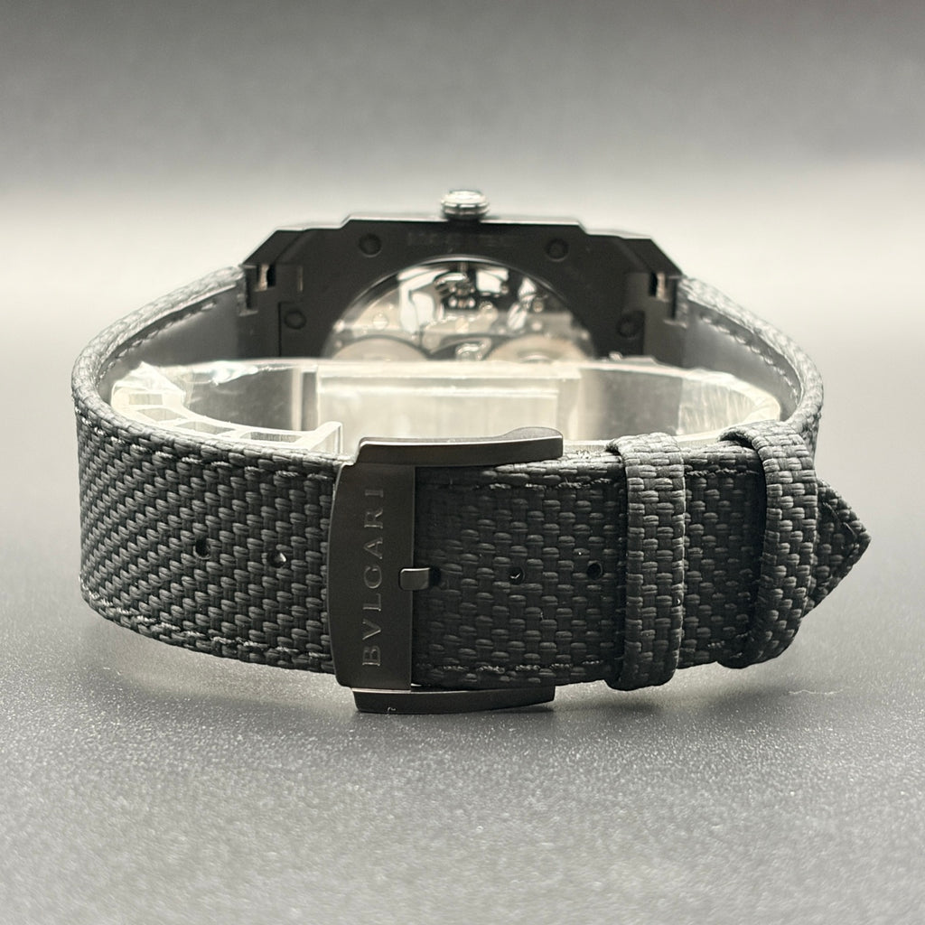 BVLGARI ブルガリ オクト フィニッシモ トゥールビヨン スケルトンブラック&レッド 103535