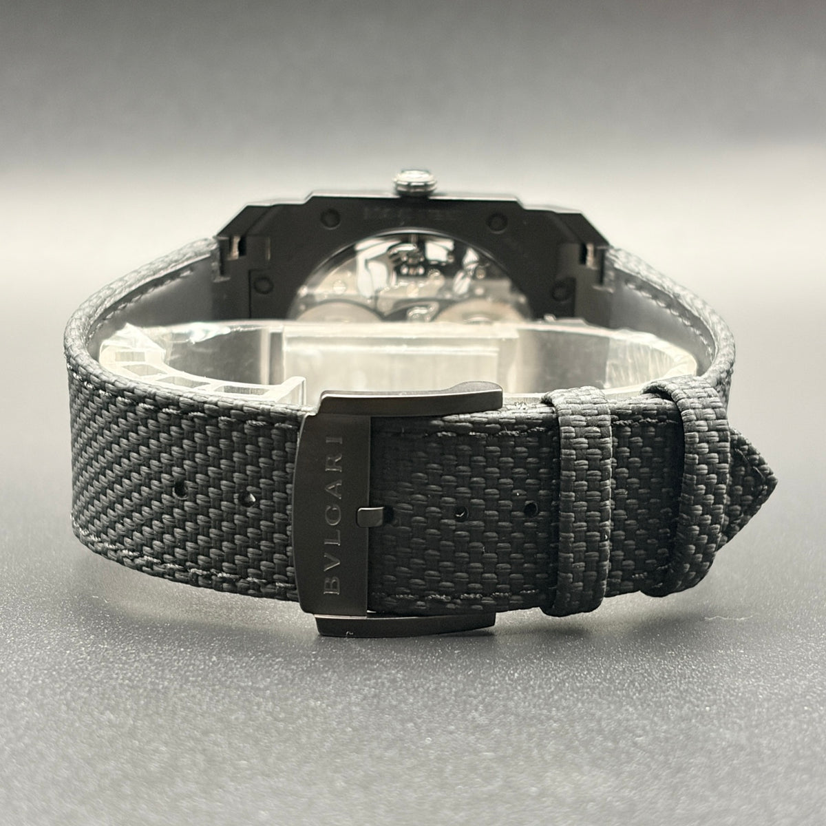 BVLGARI ブルガリ オクト フィニッシモ トゥールビヨン スケルトンブラック&レッド 103535